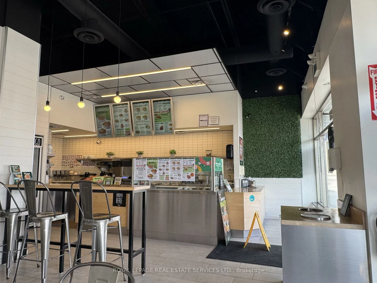 330, Dundas, 1018 - WC Wedgewood Creek, Oakville