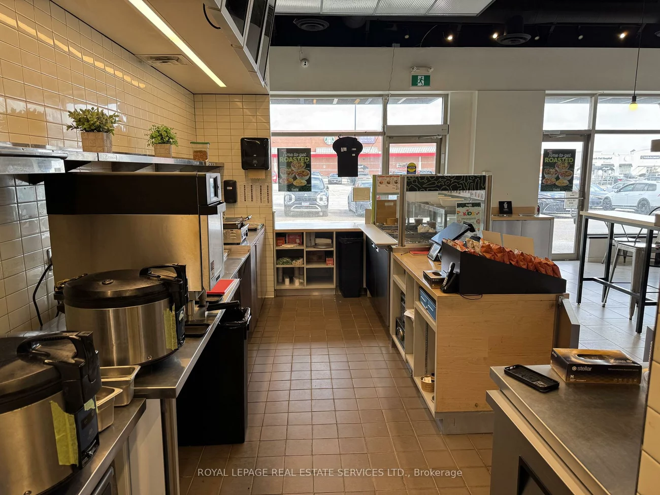 330, Dundas, 1018 - WC Wedgewood Creek, Oakville