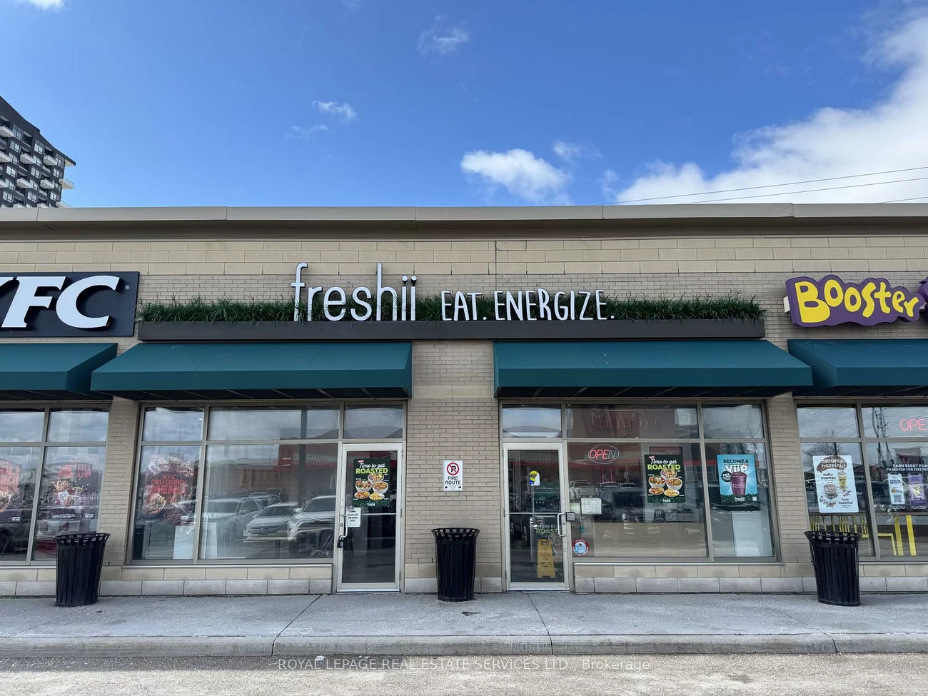 330, Dundas, 1018 - WC Wedgewood Creek, Oakville