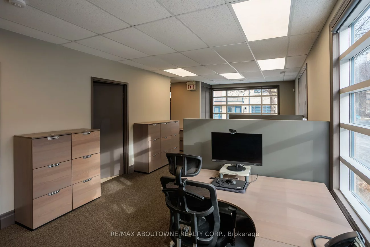 1464, Cornwall, 1011 - MO Morrison, Oakville