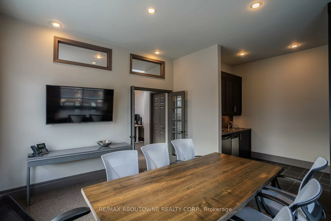 1464, Cornwall, 1011 - MO Morrison, Oakville