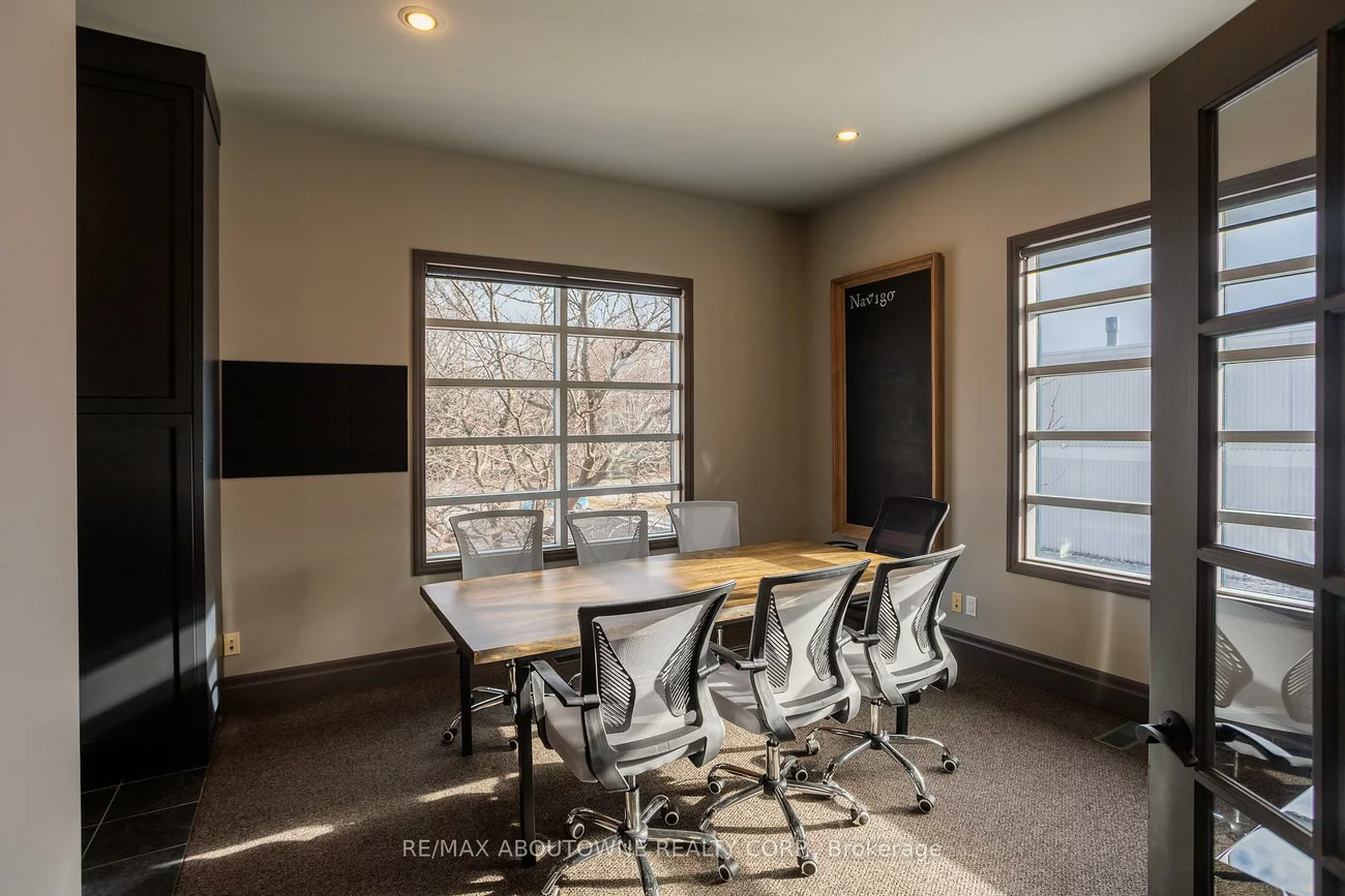 1464, Cornwall, 1011 - MO Morrison, Oakville