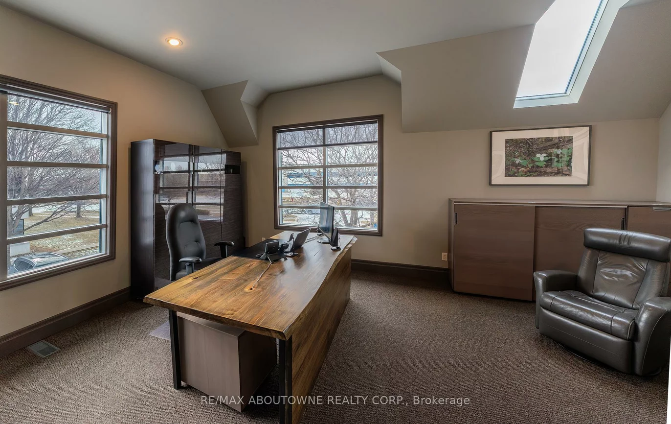 1464, Cornwall, 1011 - MO Morrison, Oakville