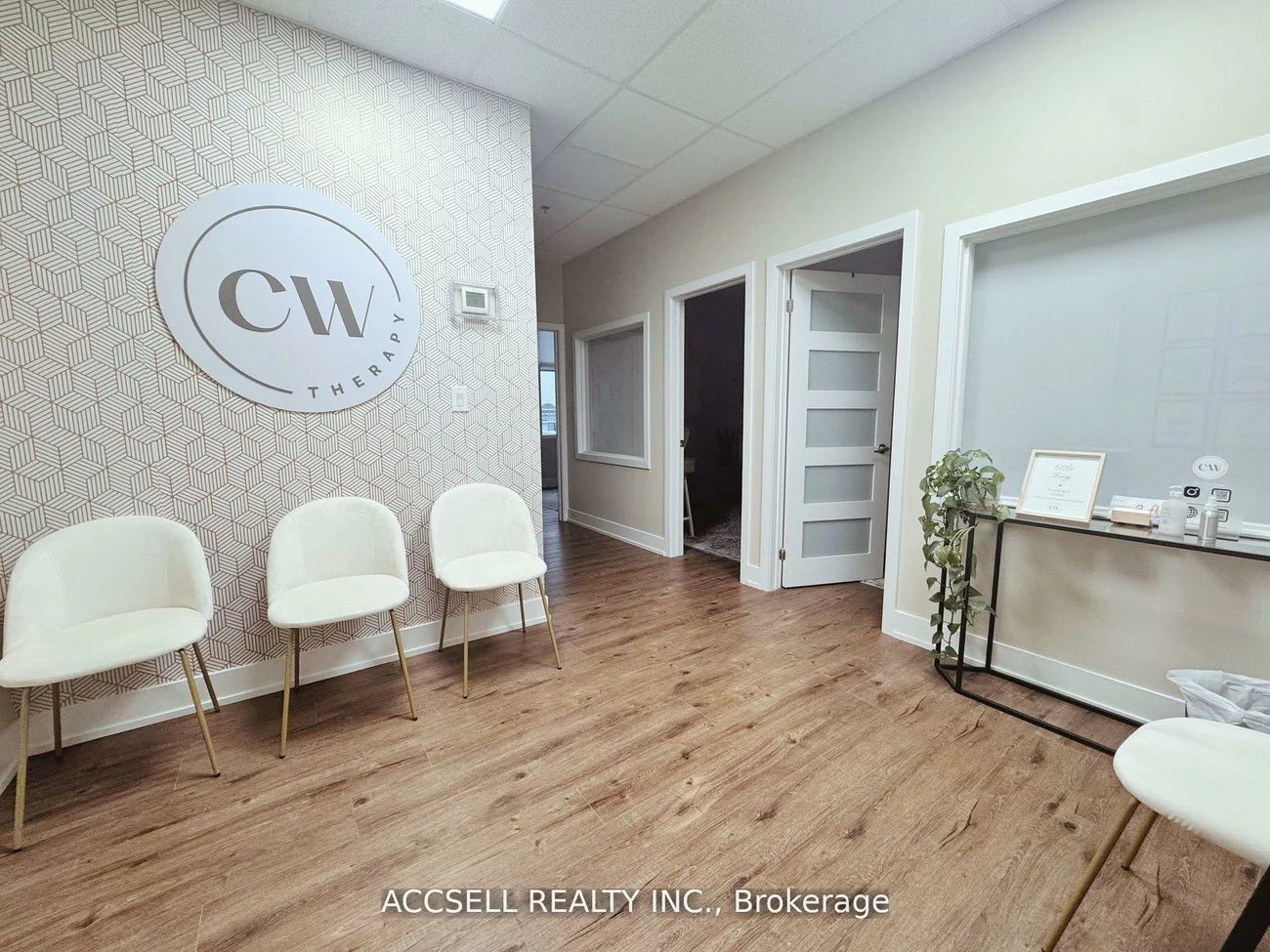 3485, Rebecca, 1014 - QE Queen Elizabeth, Oakville