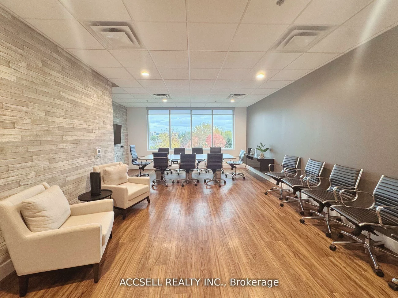 3485, Rebecca, 1014 - QE Queen Elizabeth, Oakville