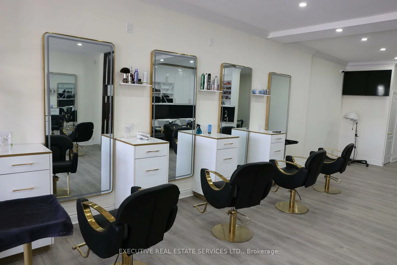 328, Kerr, 1002 - CO Central, Oakville