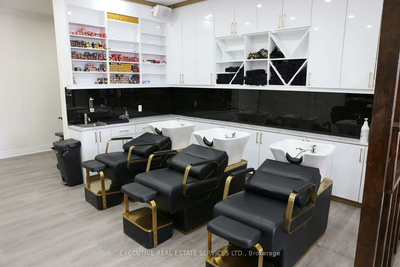 328, Kerr, 1002 - CO Central, Oakville