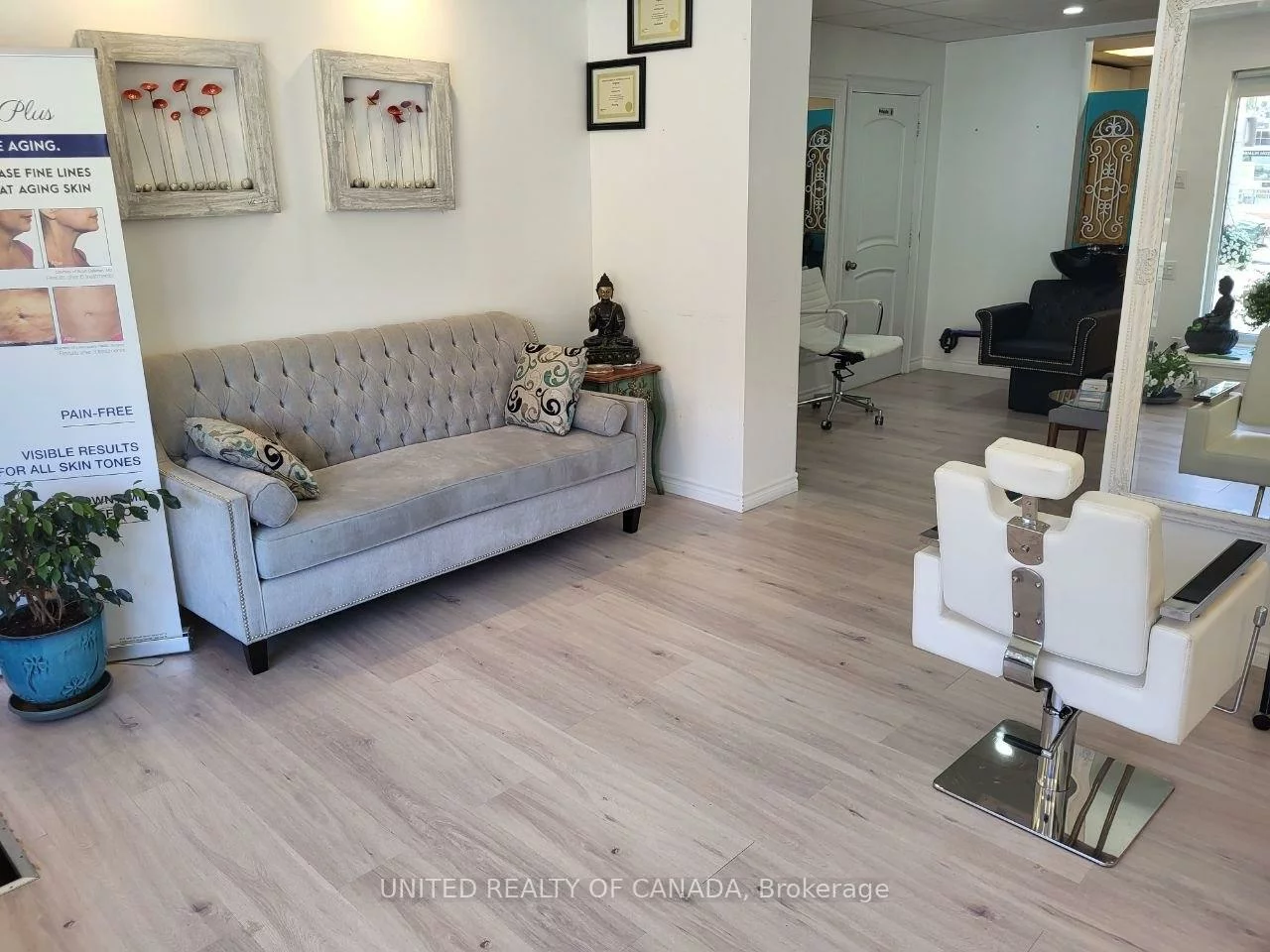 77, Lakeshore, 1002 - CO Central, Oakville