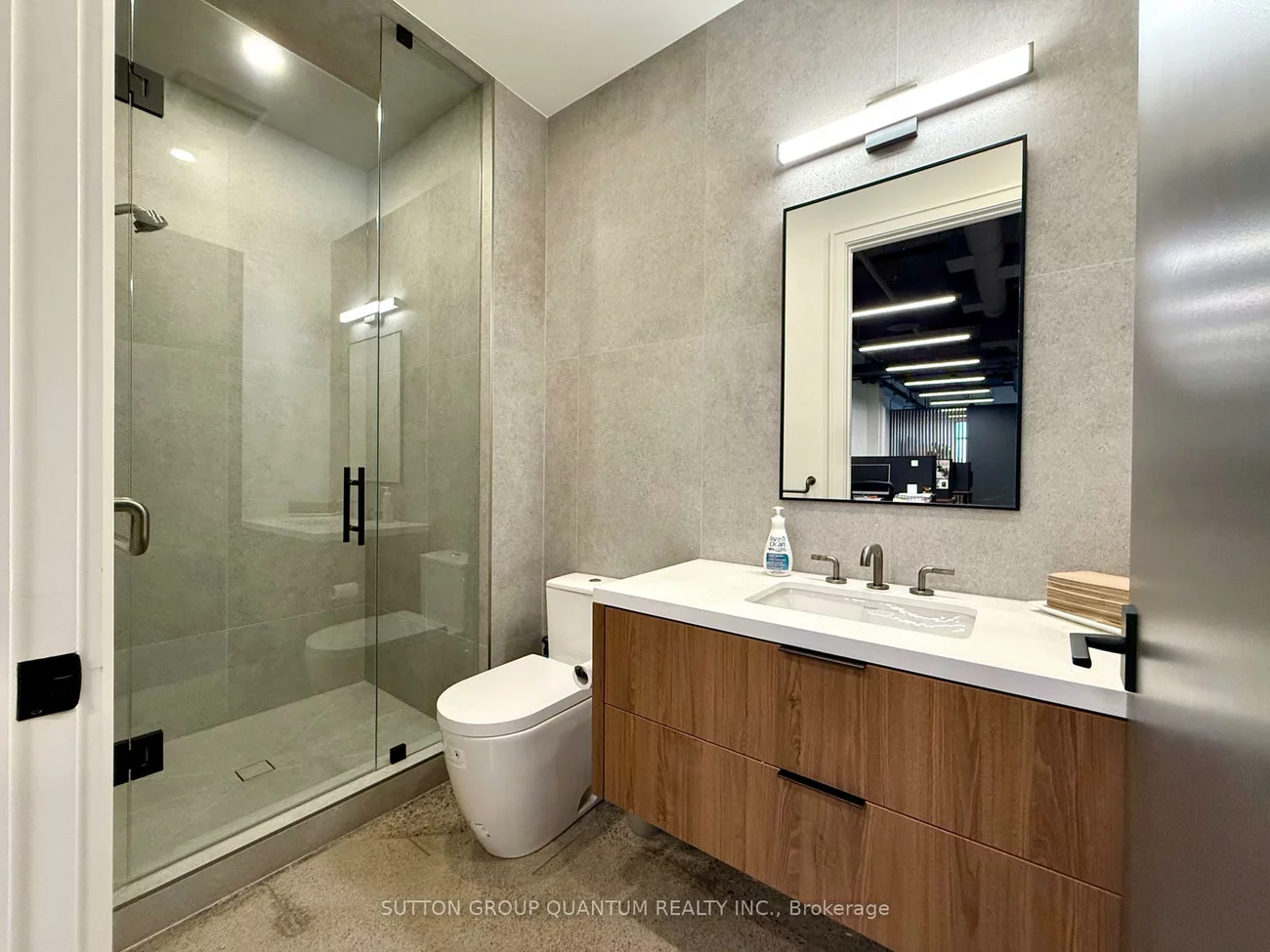 3485, Rebecca, 1014 - QE Queen Elizabeth, Oakville