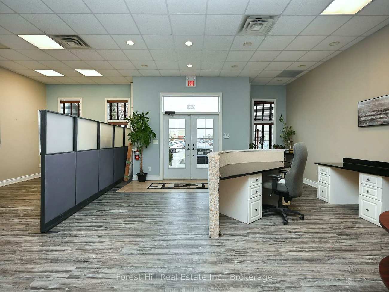 1525, Cornwall, 1014 - QE Queen Elizabeth, Oakville