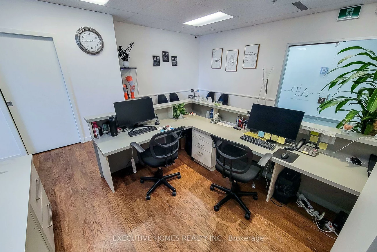 3075, Hospital, 1012 - NW Northwest, Oakville