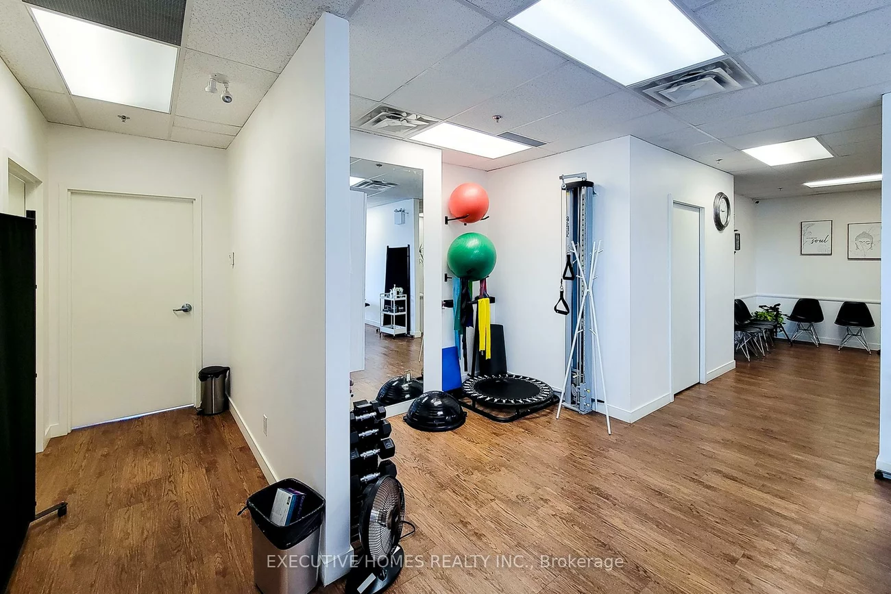 3075, Hospital, 1012 - NW Northwest, Oakville