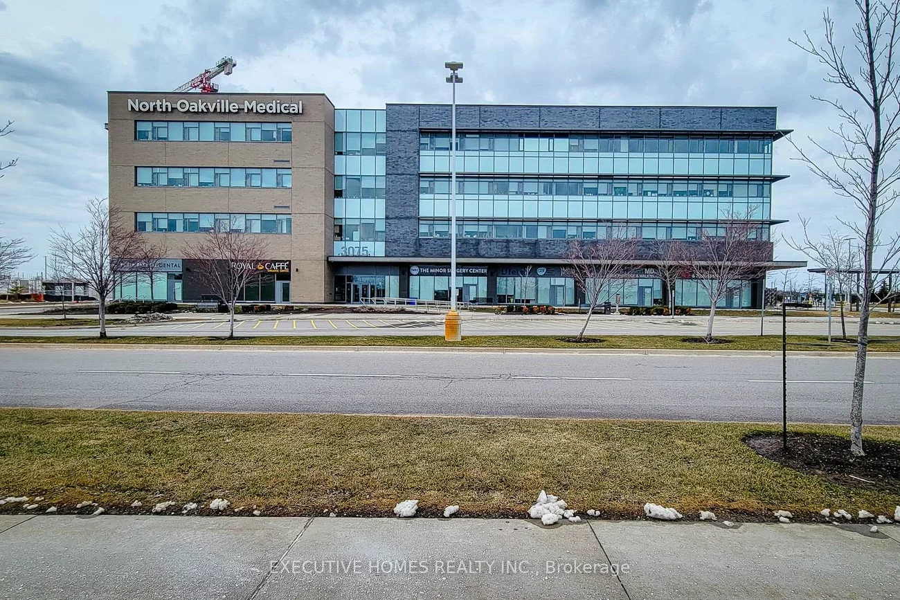 3075, Hospital, 1012 - NW Northwest, Oakville
