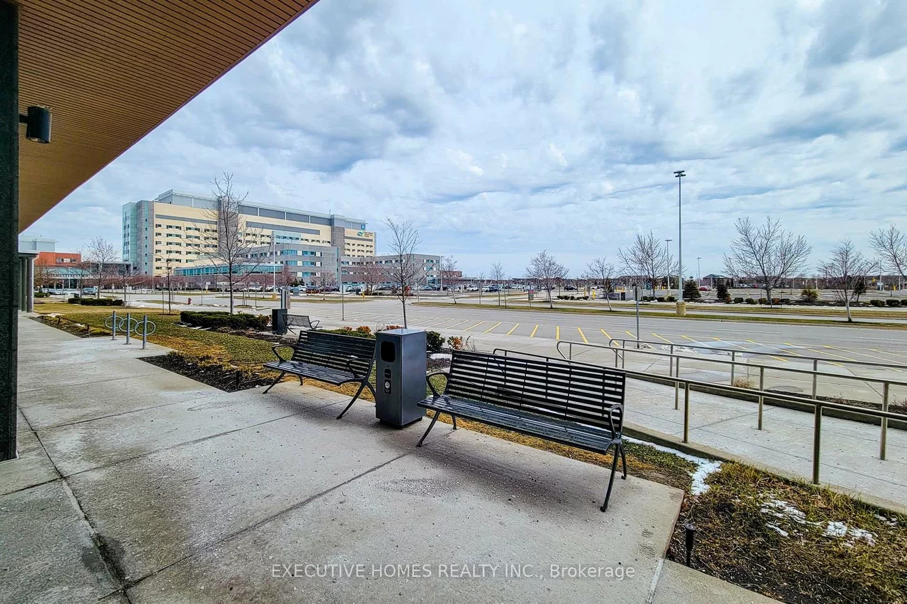 3075, Hospital, 1012 - NW Northwest, Oakville