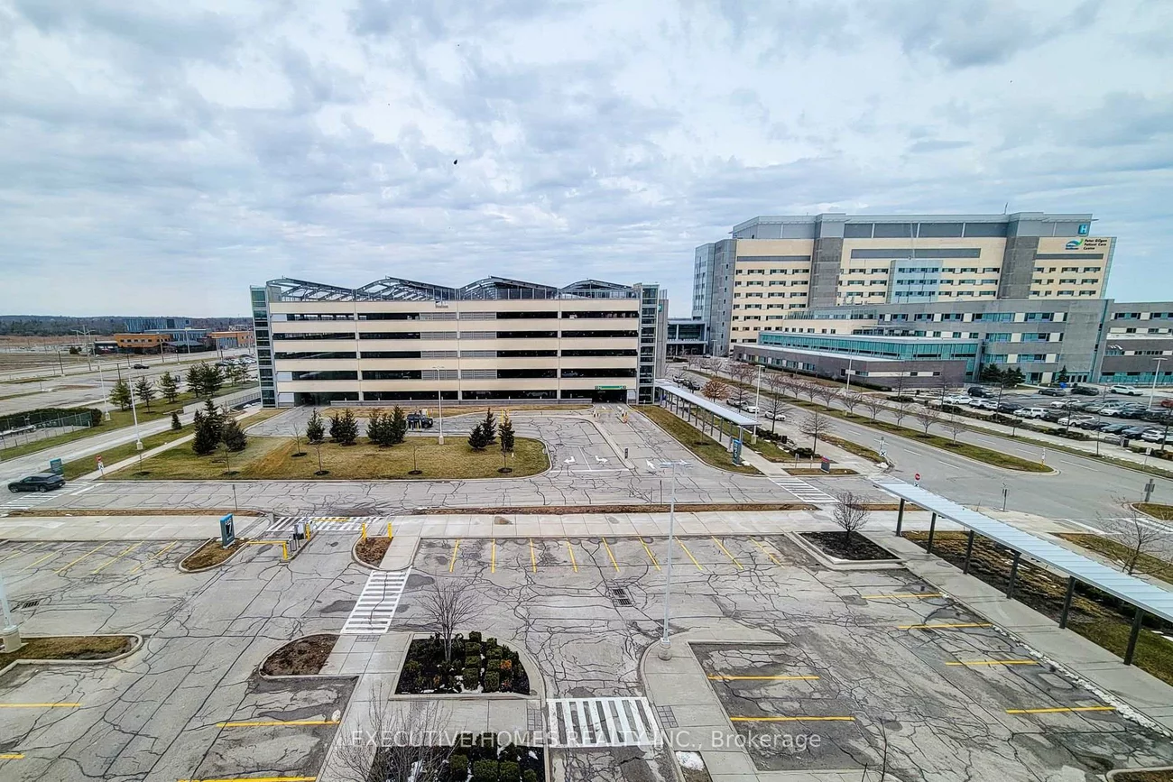 3075, Hospital, 1012 - NW Northwest, Oakville