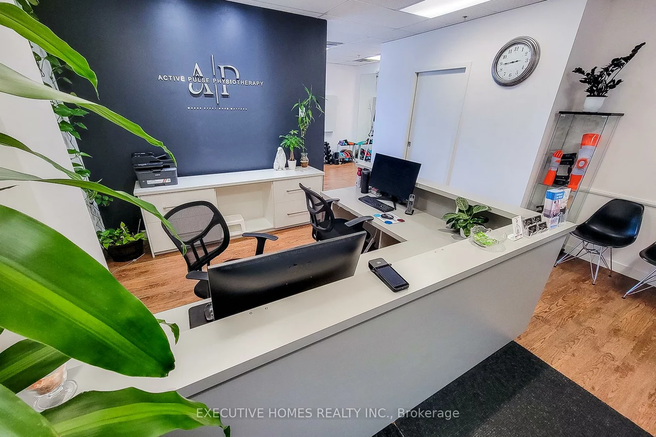 3075, Hospital, 1012 - NW Northwest, Oakville