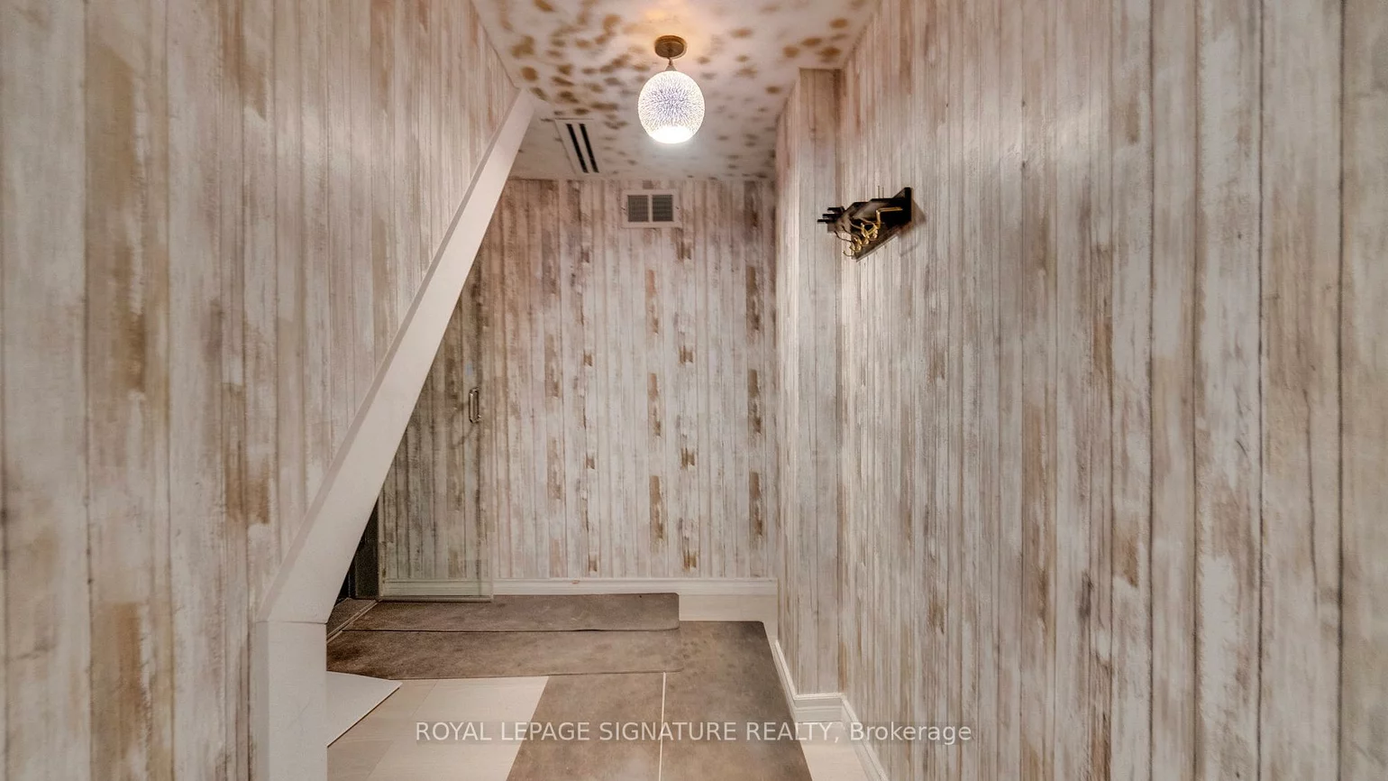 140, Trafalgar, 1013 - OO Old Oakville, Oakville