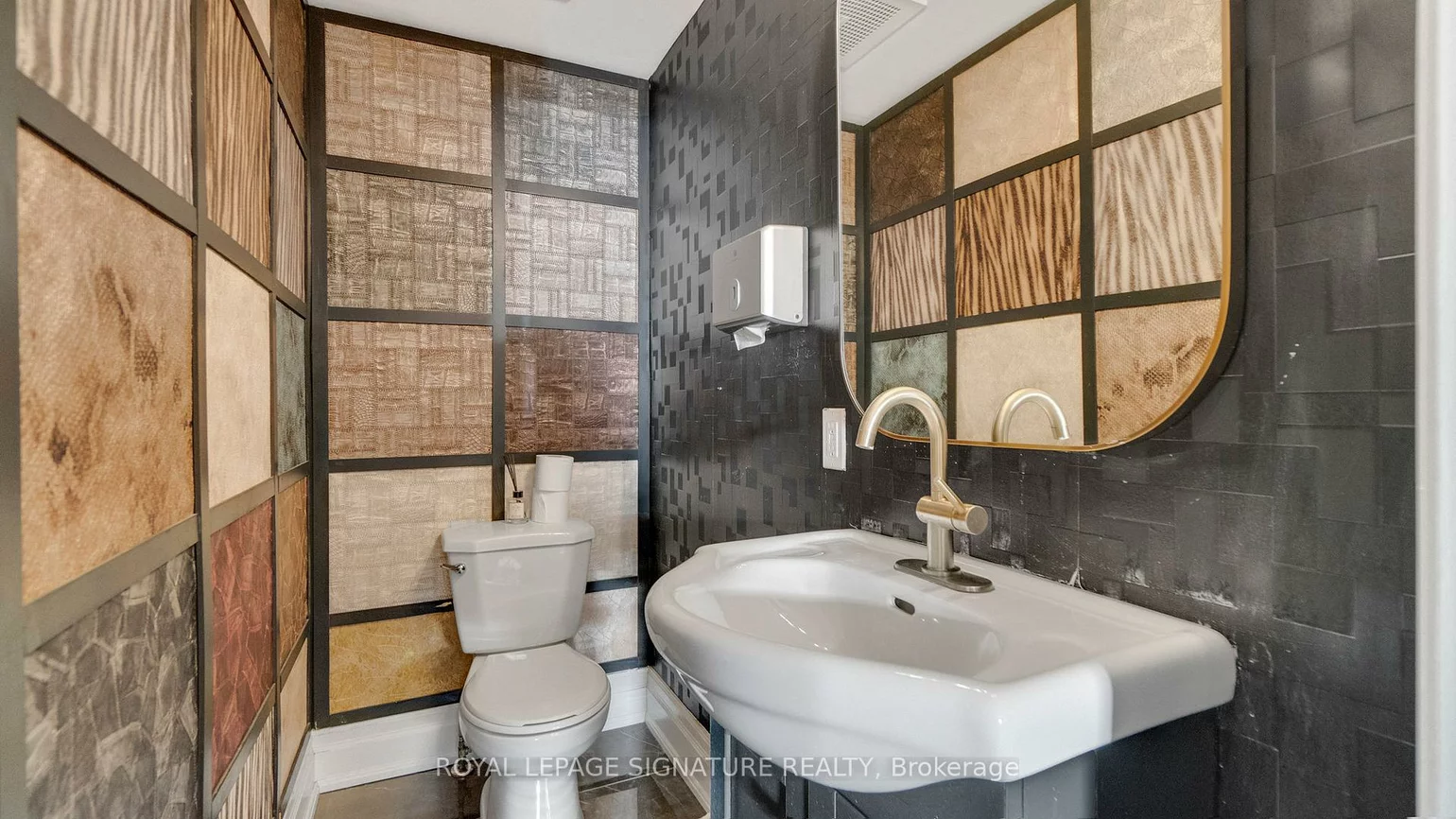 140, Trafalgar, 1013 - OO Old Oakville, Oakville