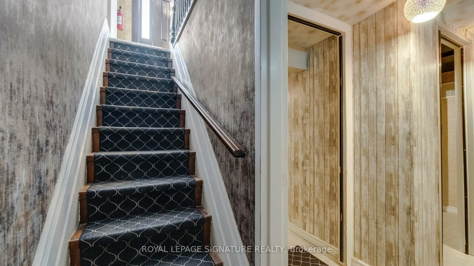 140, Trafalgar, 1013 - OO Old Oakville, Oakville