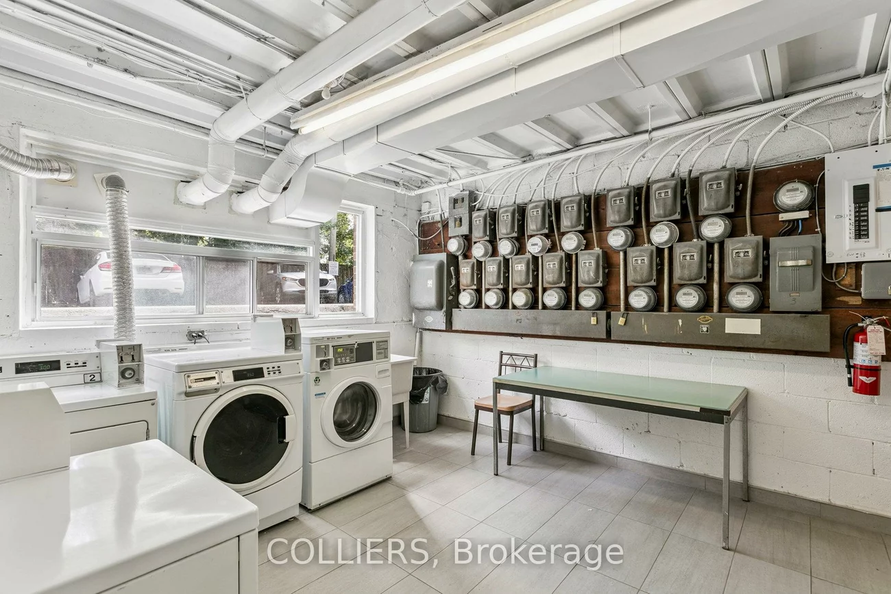 56, South Forster Park, 1002 - CO Central, Oakville