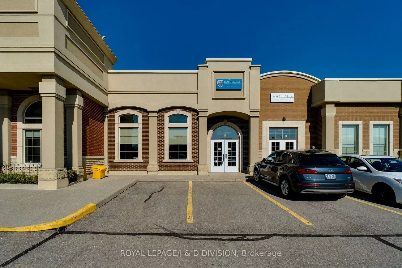 1525, Cornwall, 1014 - QE Queen Elizabeth, Oakville