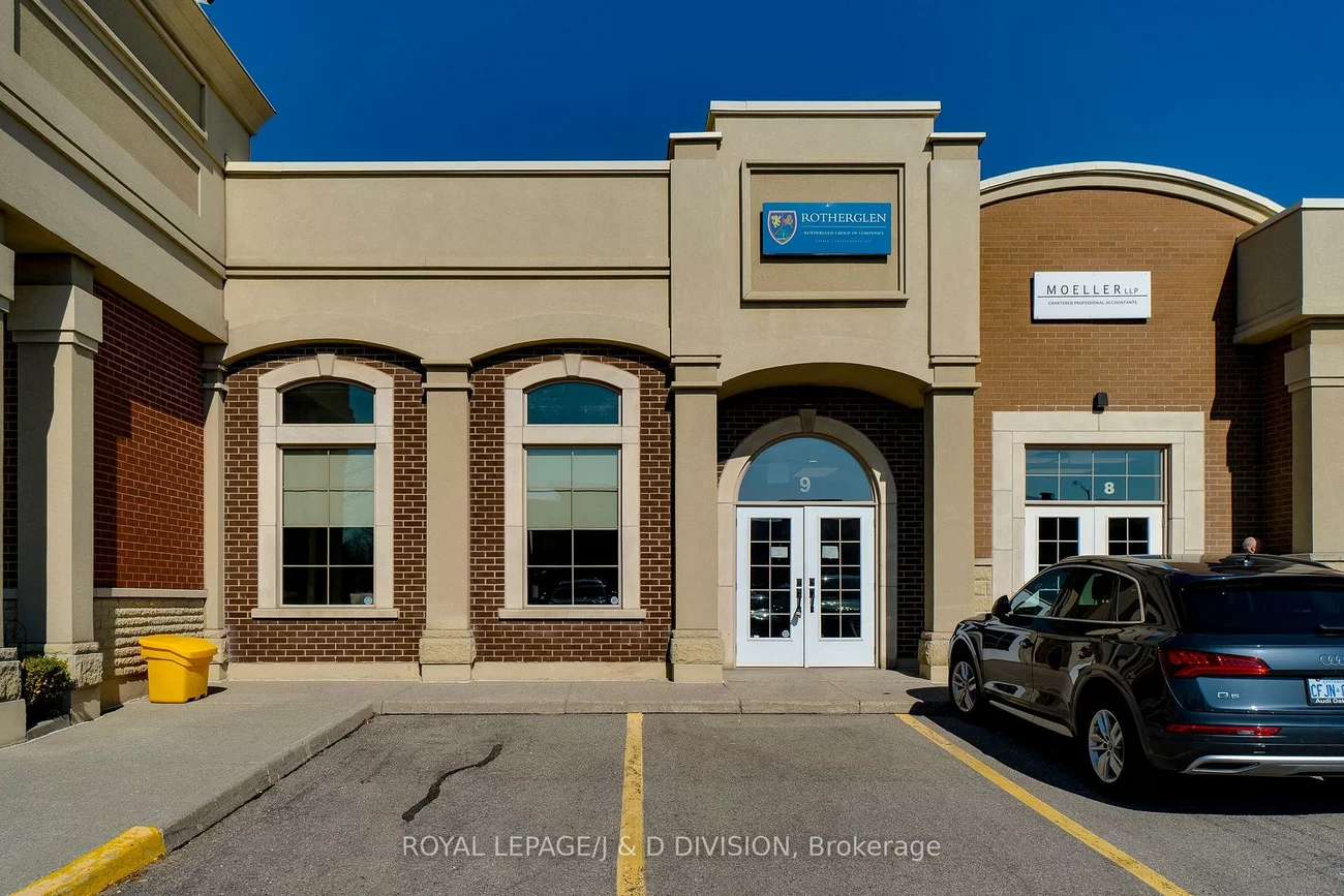 1525, Cornwall, 1014 - QE Queen Elizabeth, Oakville
