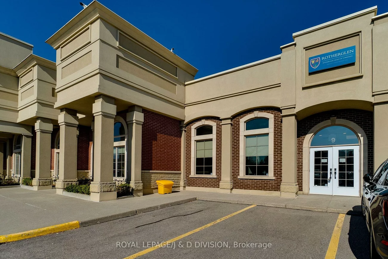 1525, Cornwall, 1014 - QE Queen Elizabeth, Oakville