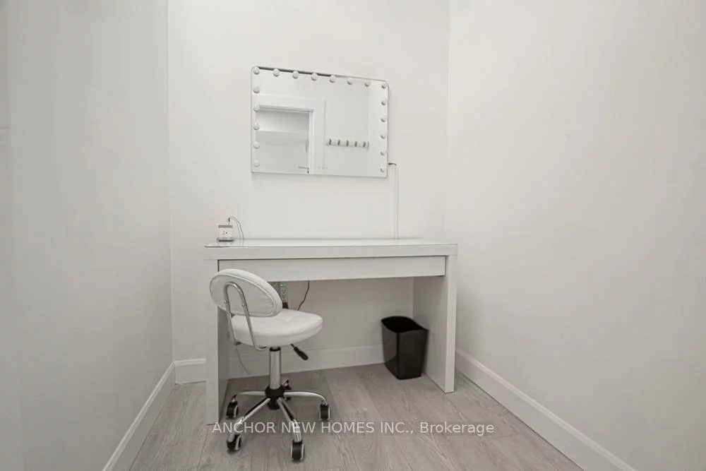 3485, Rebecca, 1014 - QE Queen Elizabeth, Oakville