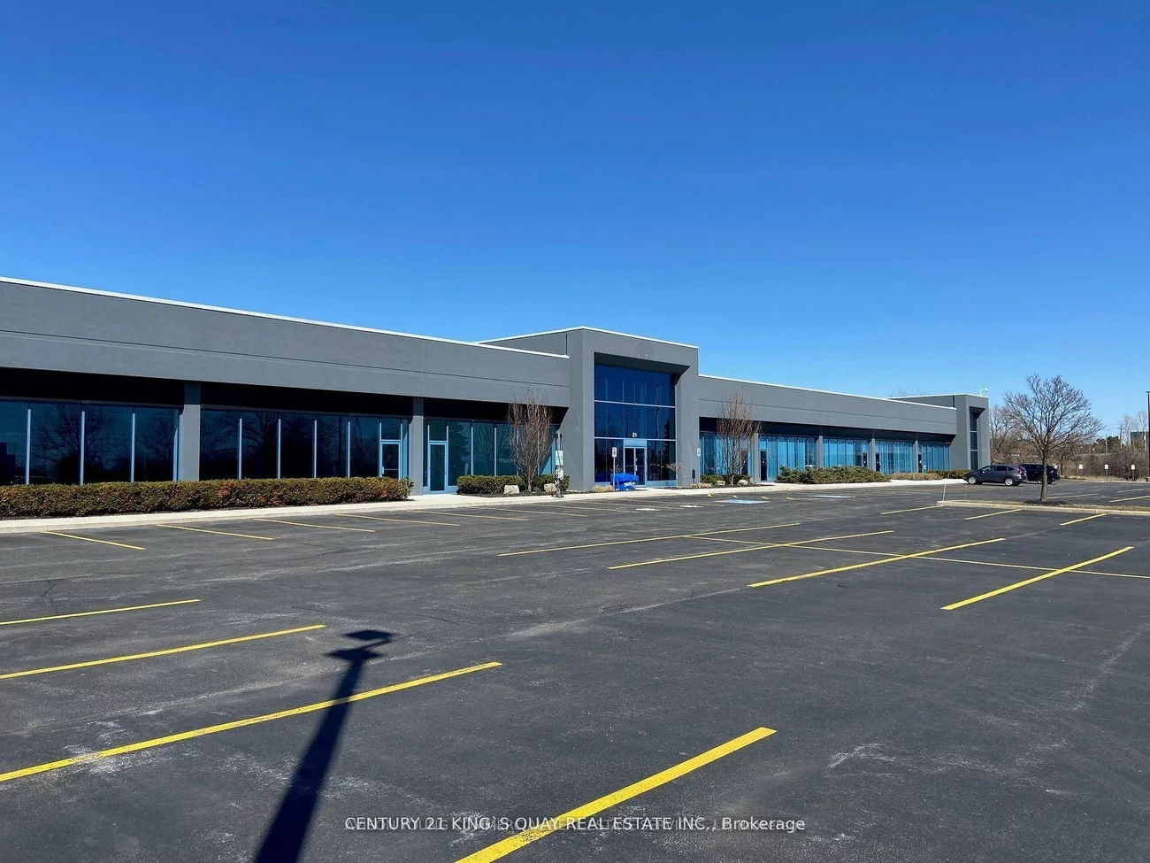 1075, North Service, 1014 - QE Queen Elizabeth, Oakville