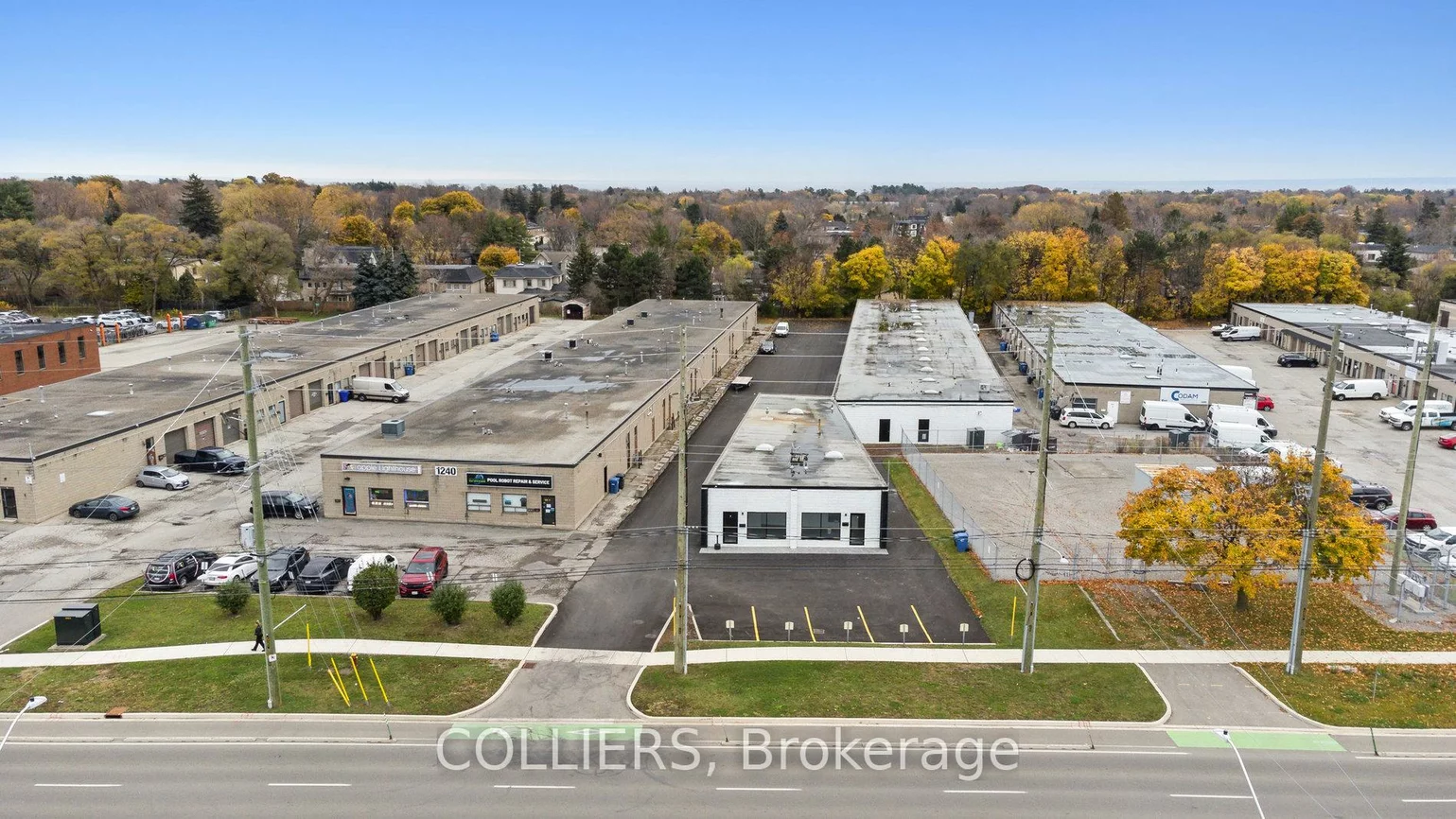 1244, Speers, 1014 - QE Queen Elizabeth, Oakville