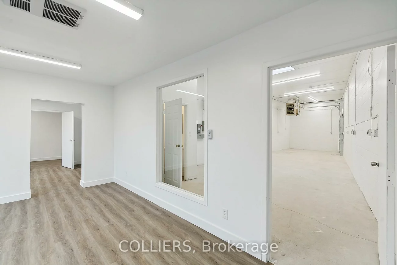 1244, Speers, 1014 - QE Queen Elizabeth, Oakville