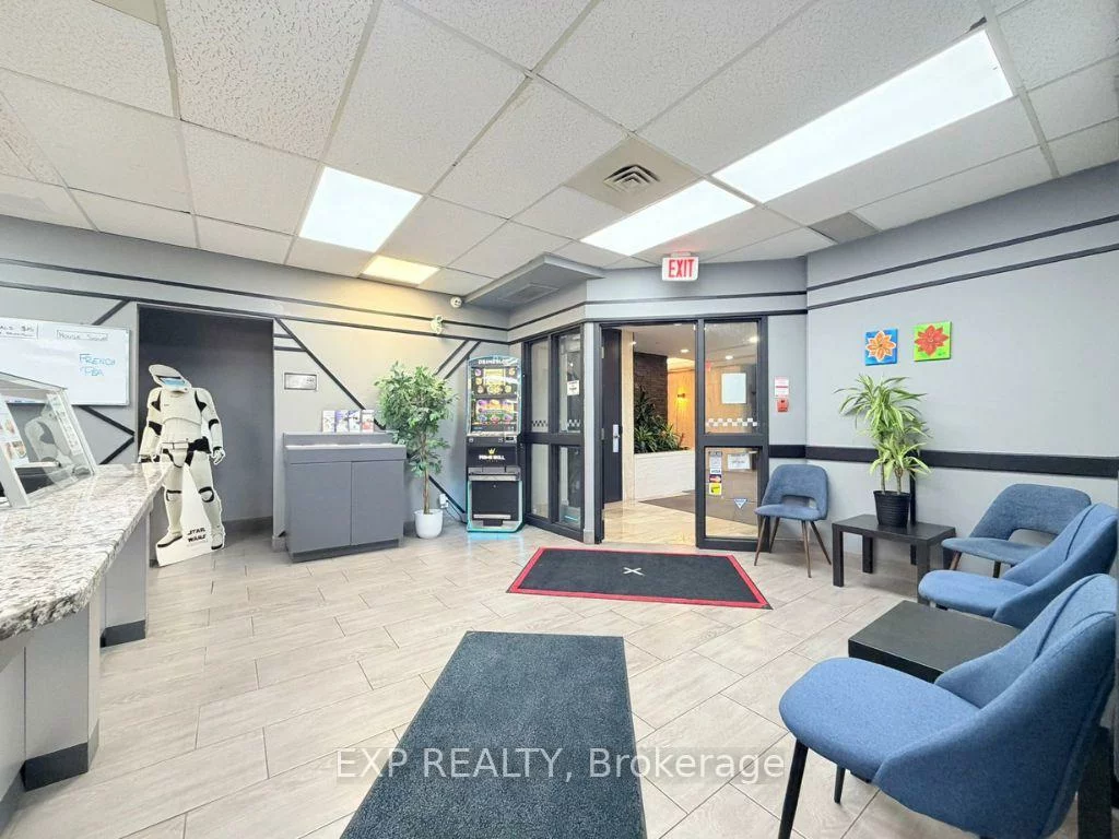 700, Dorval, 1014 - QE Queen Elizabeth, Oakville