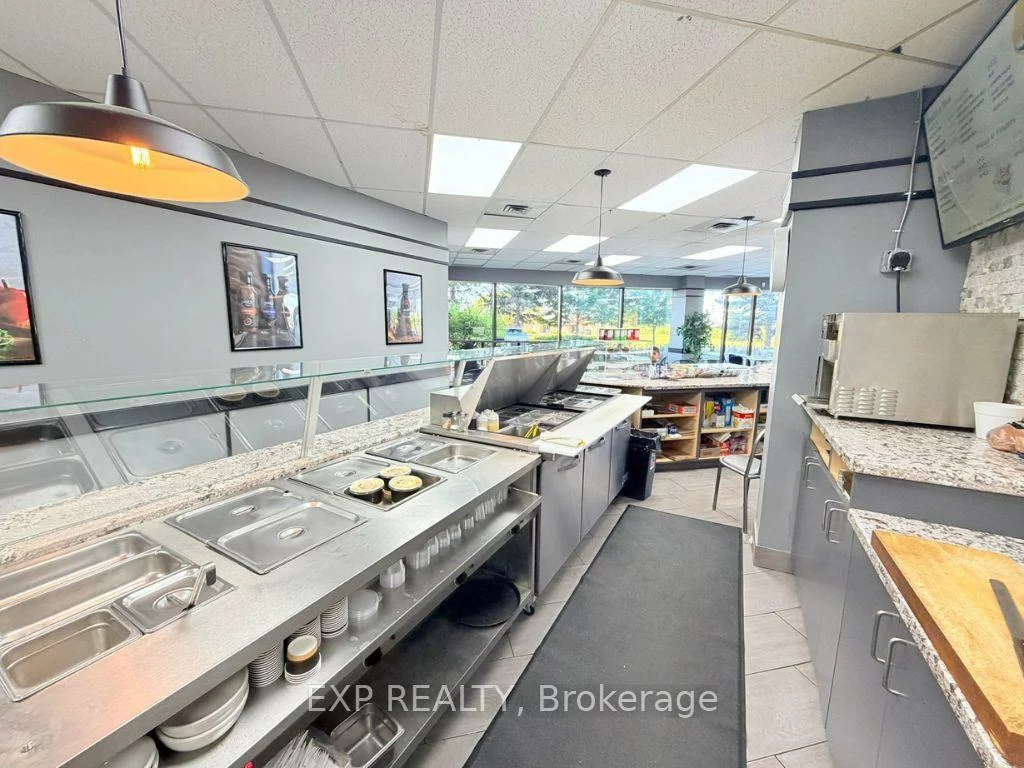 700, Dorval, 1014 - QE Queen Elizabeth, Oakville