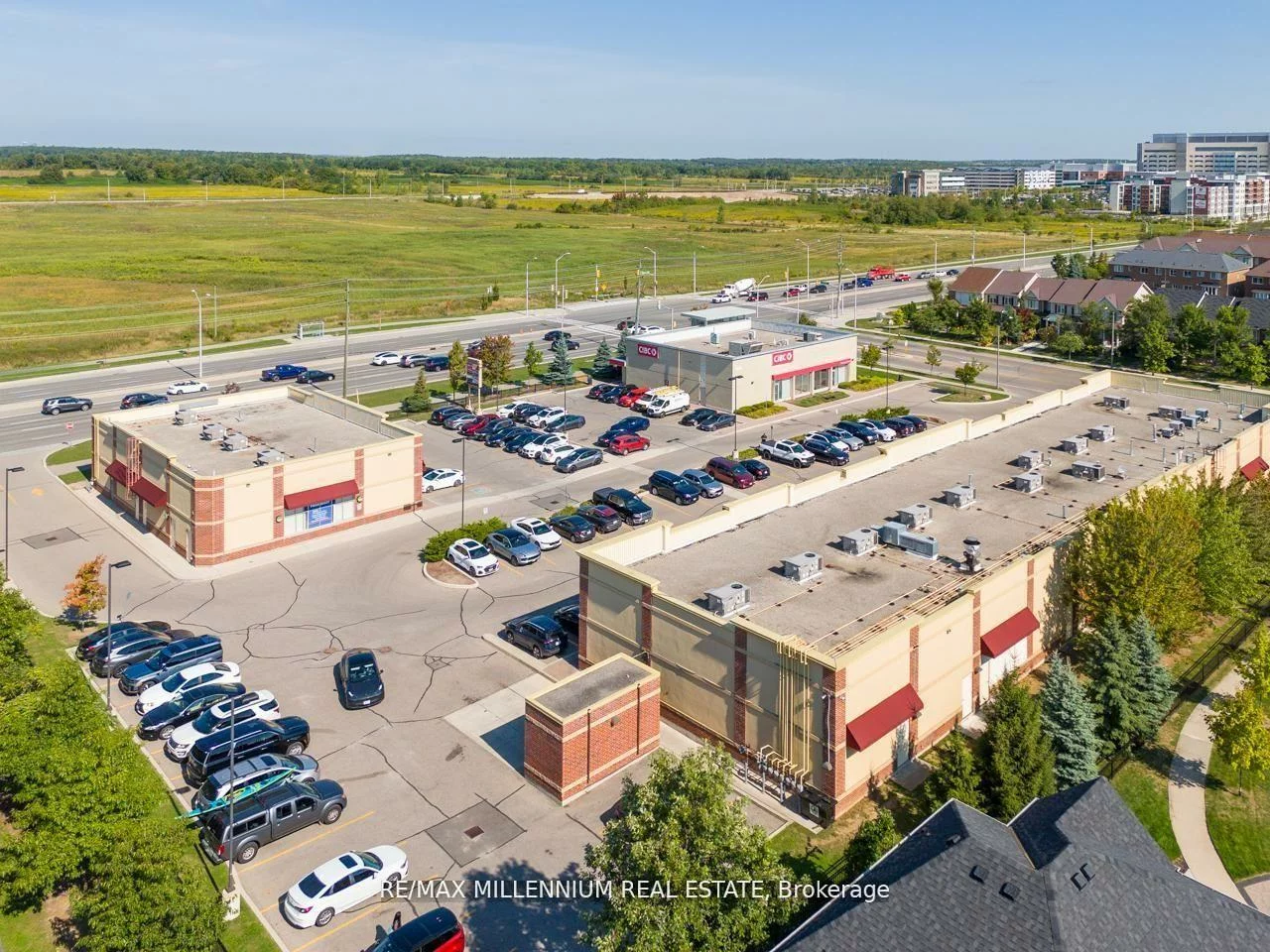 2520, Postmaster, 1019 - WM Westmount, Oakville