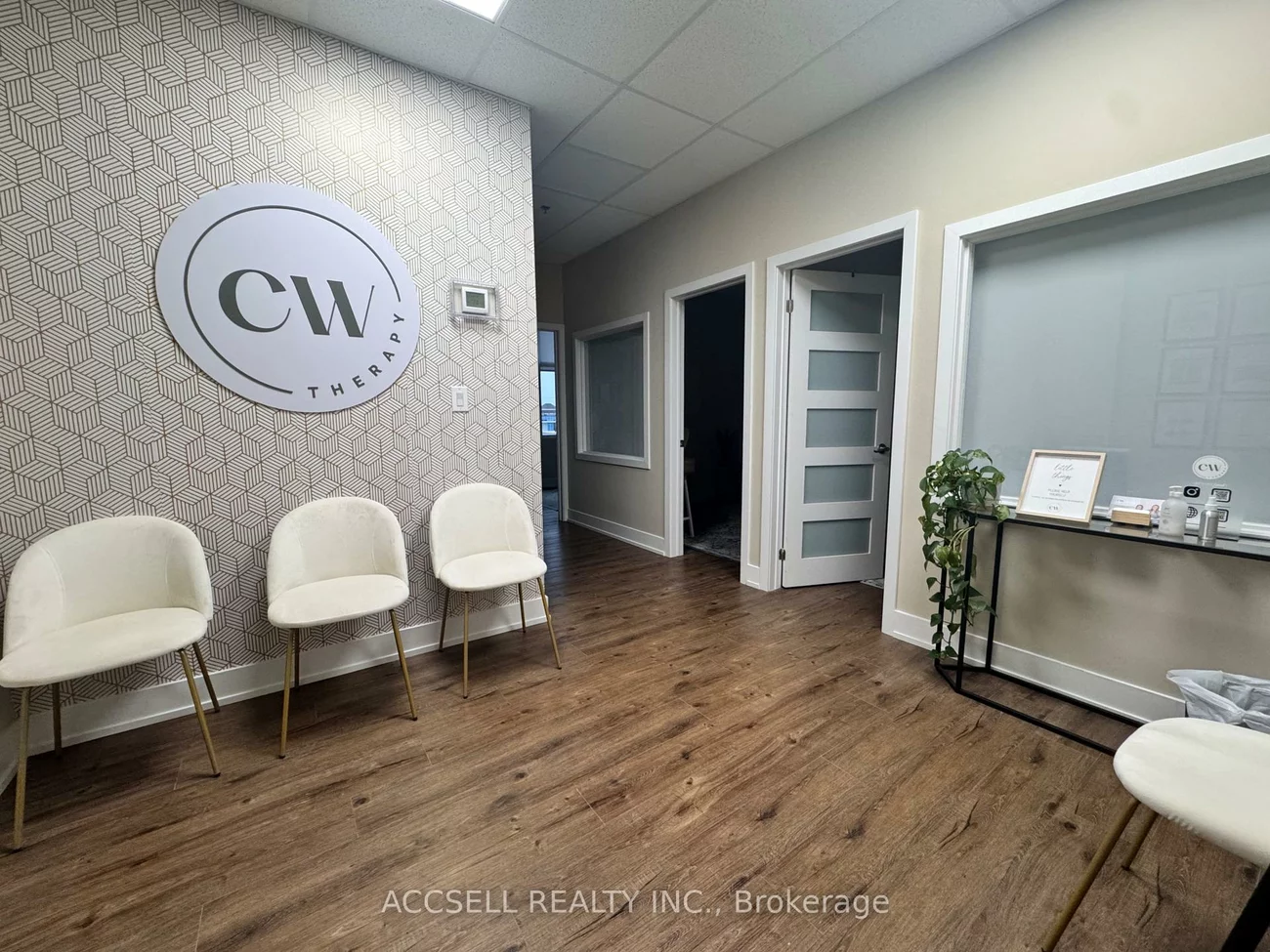 3485, Rebecca, 1014 - QE Queen Elizabeth, Oakville