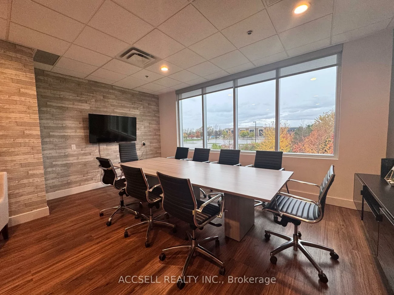 3485, Rebecca, 1014 - QE Queen Elizabeth, Oakville