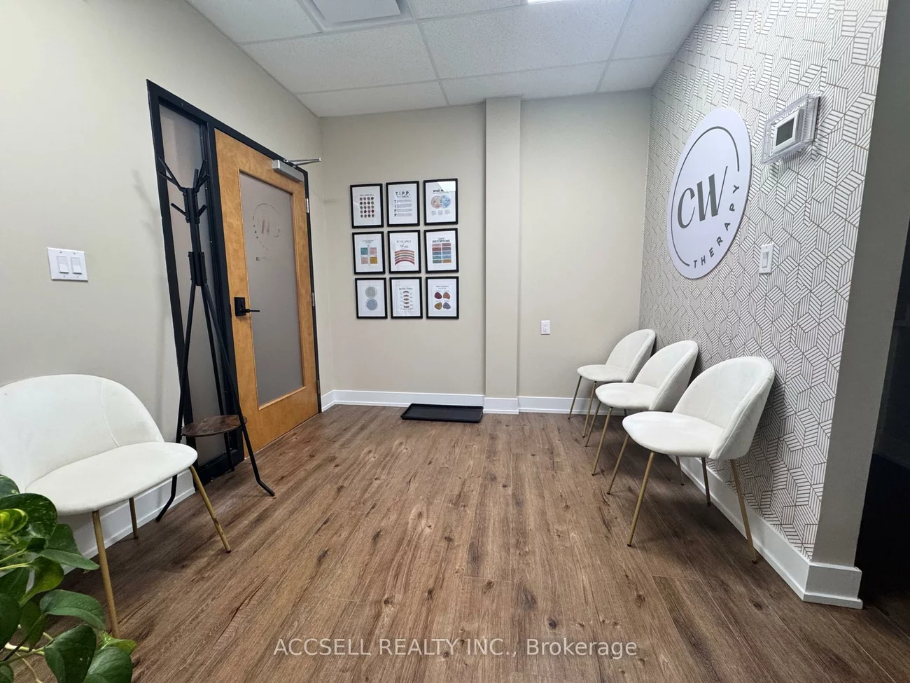 3485, Rebecca, 1014 - QE Queen Elizabeth, Oakville