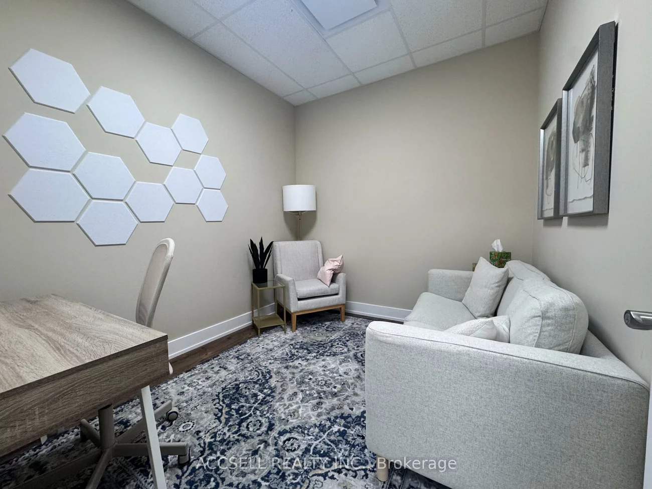 3485, Rebecca, 1014 - QE Queen Elizabeth, Oakville