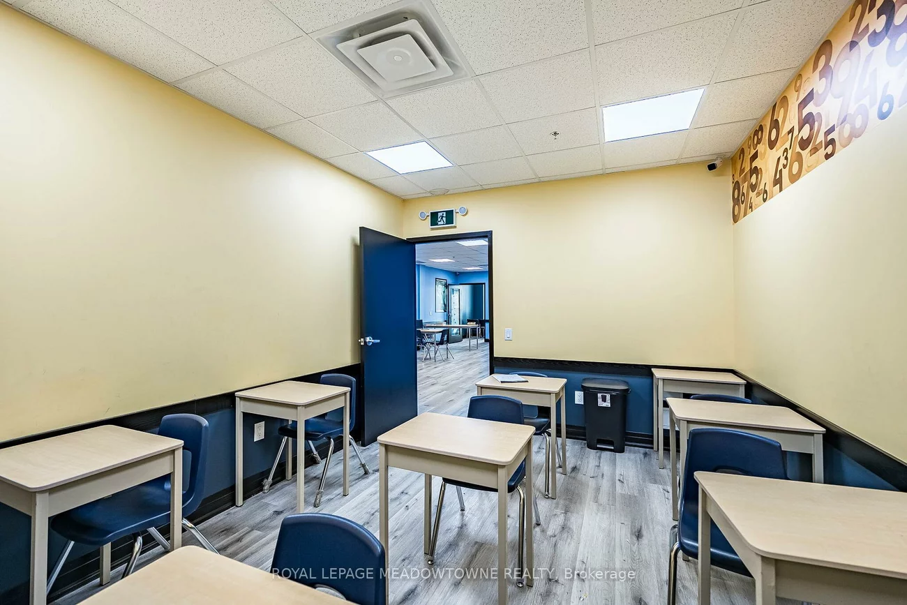 3485, Rebecca, 1014 - QE Queen Elizabeth, Oakville