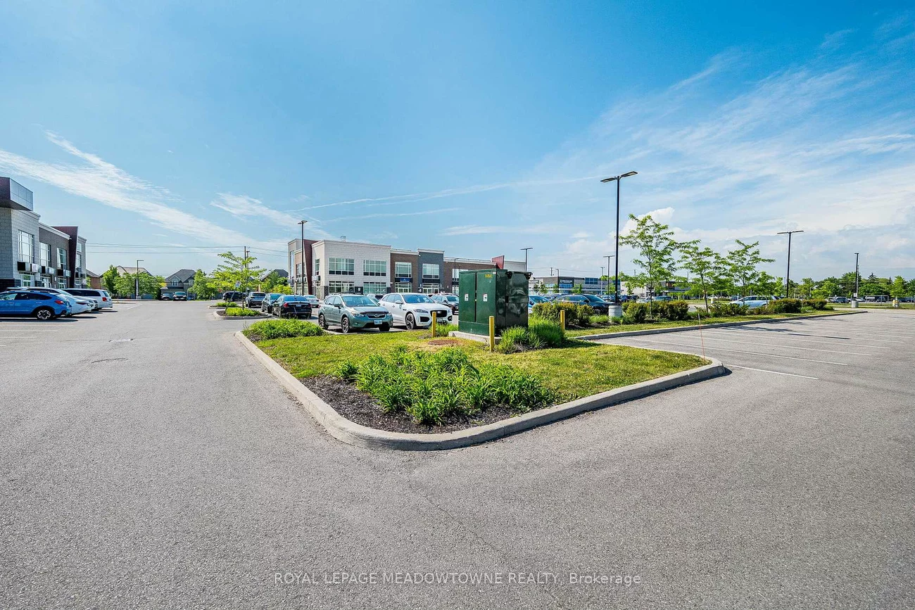 3485, Rebecca, 1014 - QE Queen Elizabeth, Oakville