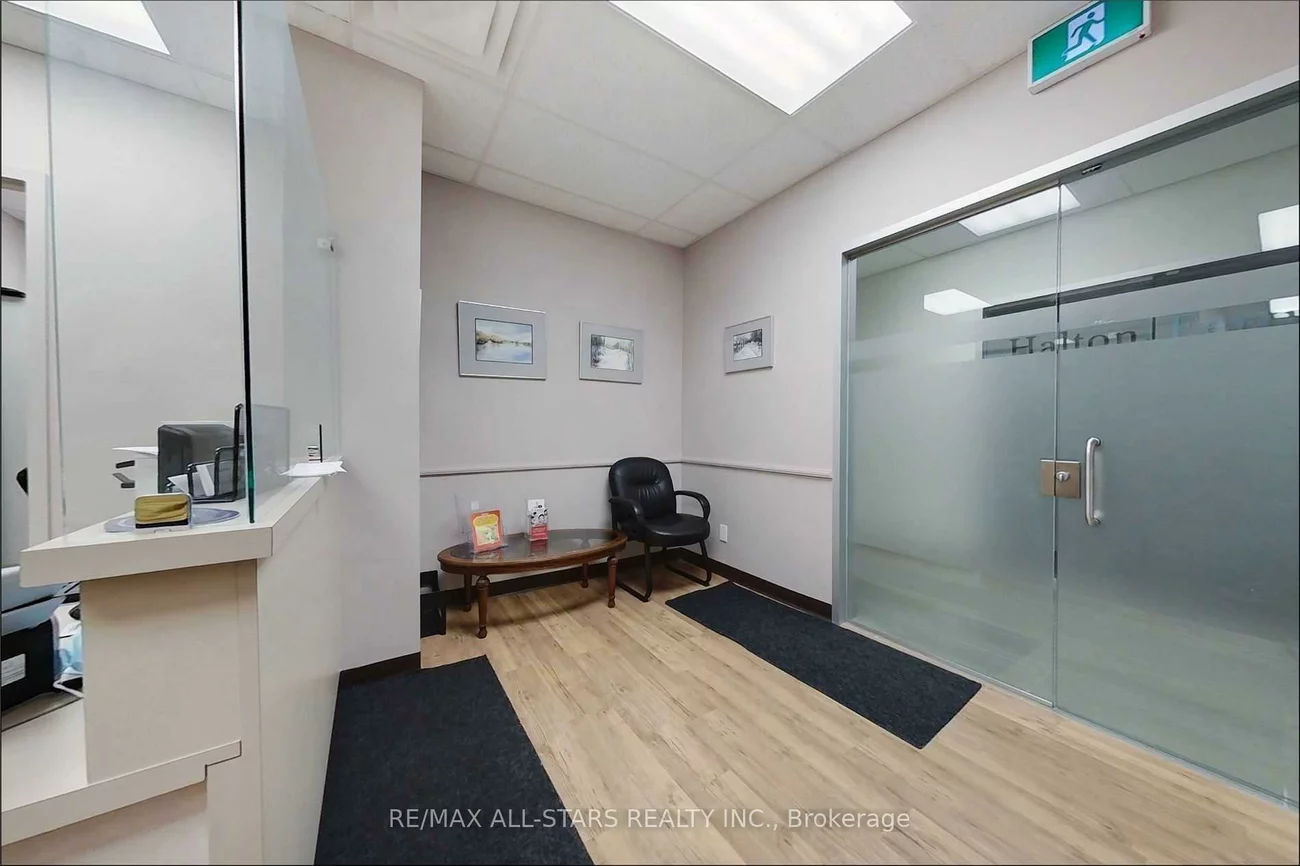 3075, Hospital, 1012 - NW Northwest, Oakville