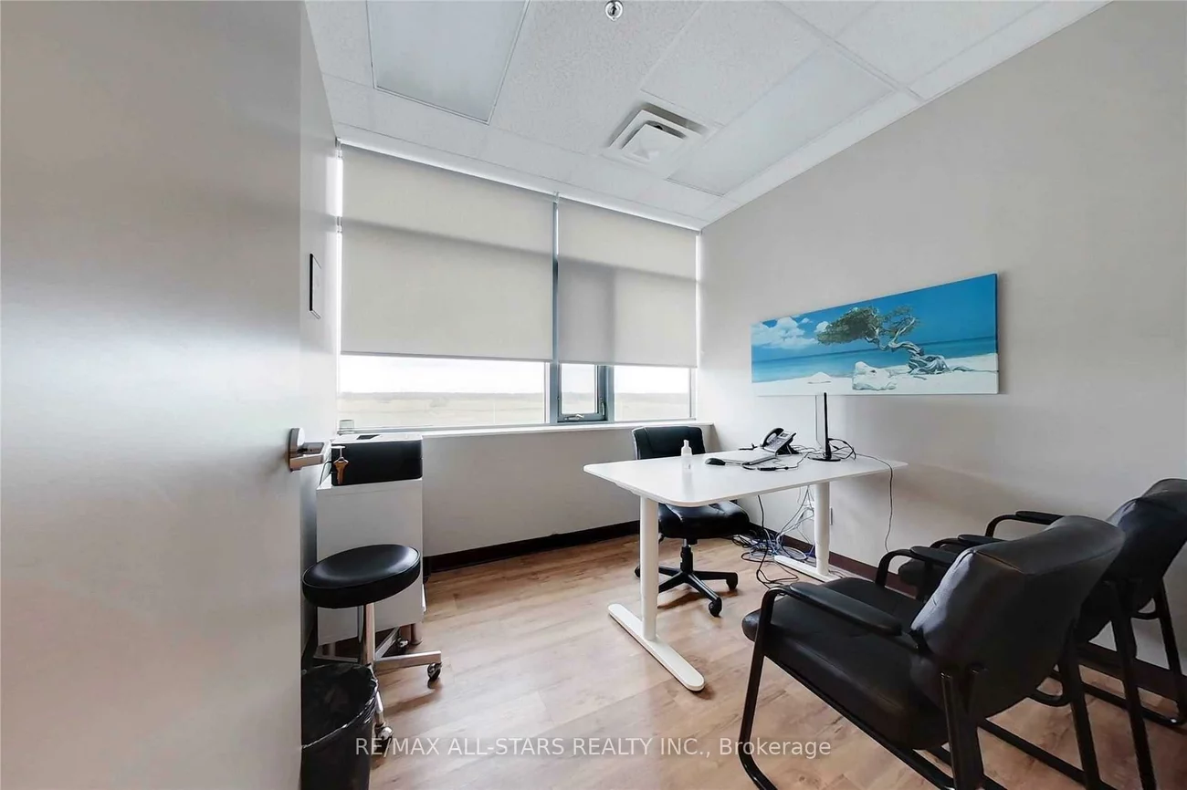 3075, Hospital, 1012 - NW Northwest, Oakville
