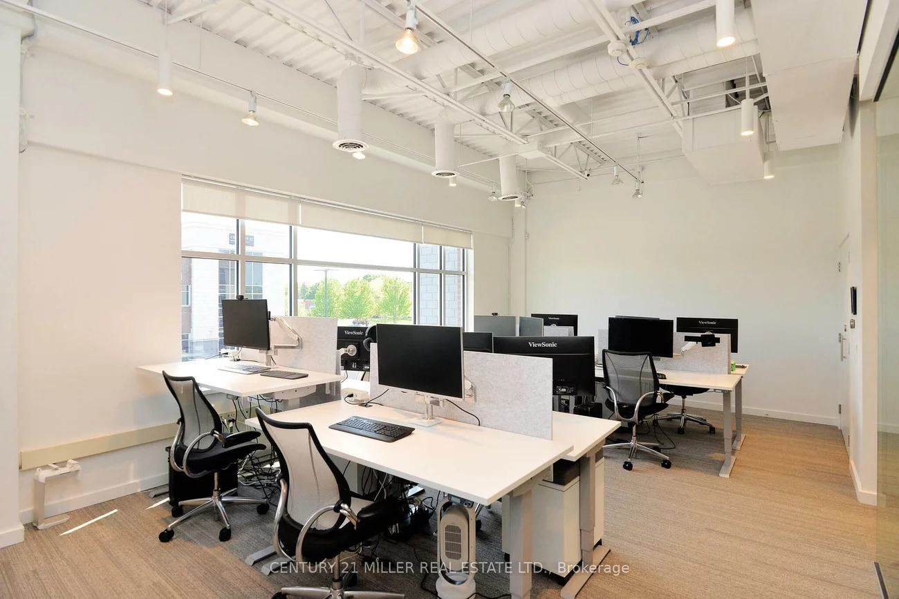 225, SPEERS, 1014 - QE Queen Elizabeth, Oakville