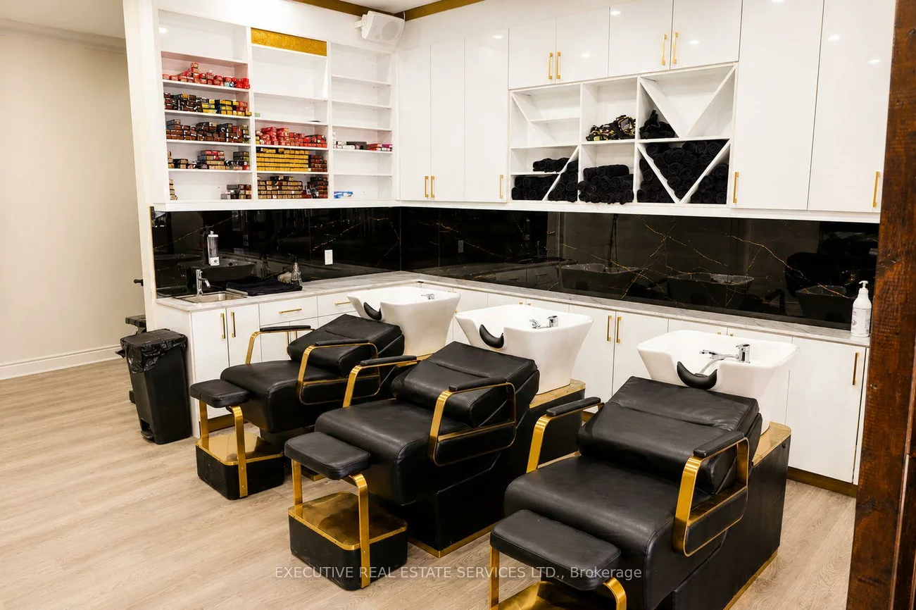 328, Kerr, 1002 - CO Central, Oakville