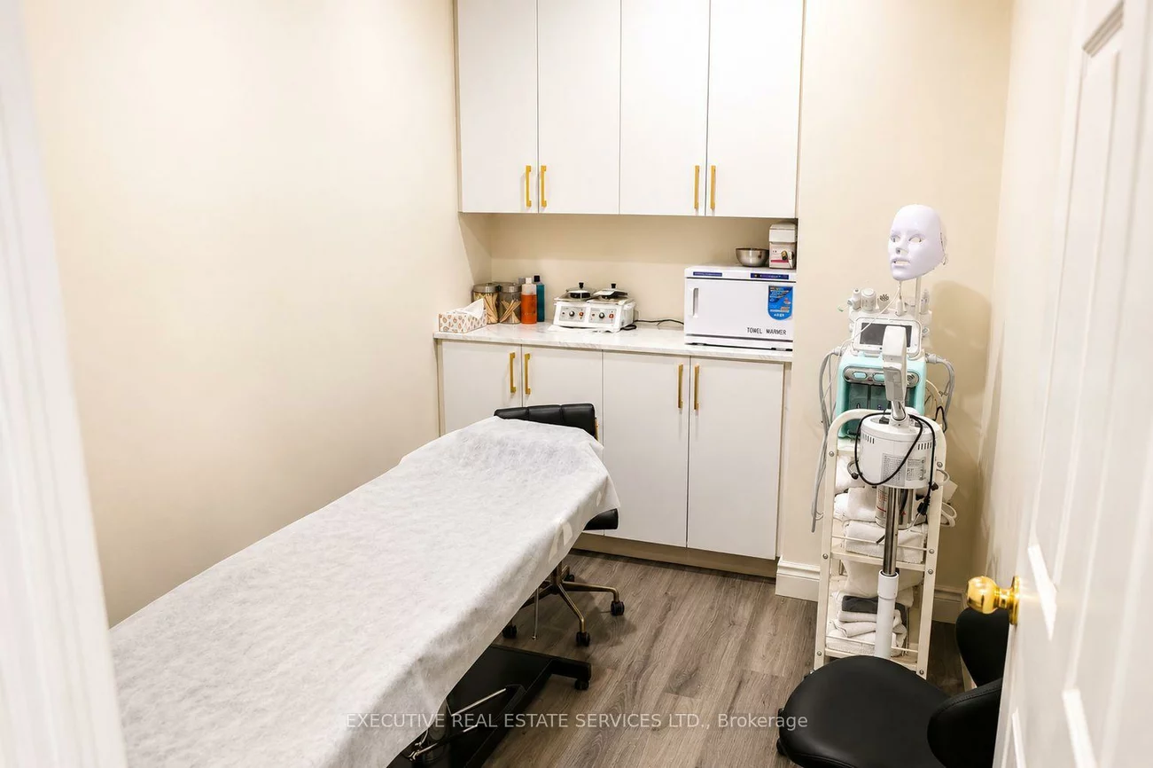 328, Kerr, 1002 - CO Central, Oakville
