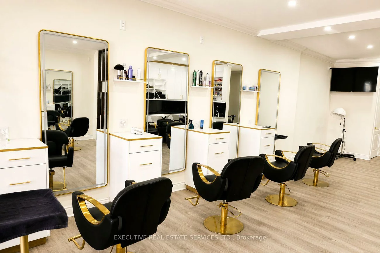 328, Kerr, 1002 - CO Central, Oakville