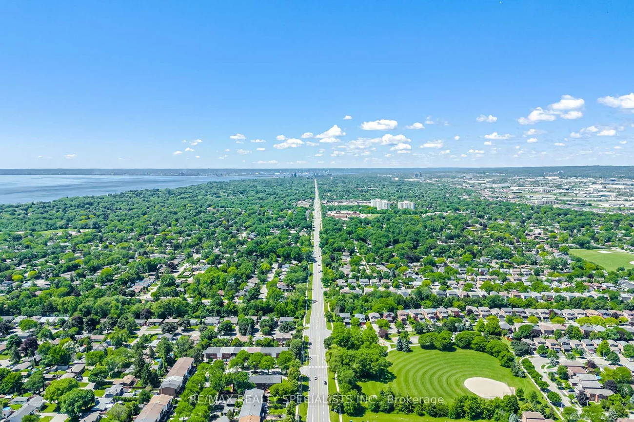 3495, Rebecca, 1014 - QE Queen Elizabeth, Oakville