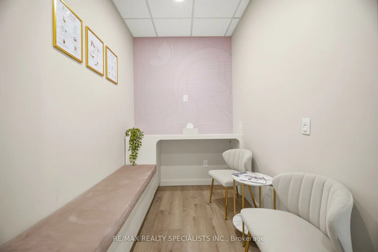 3495, Rebecca, 1014 - QE Queen Elizabeth, Oakville