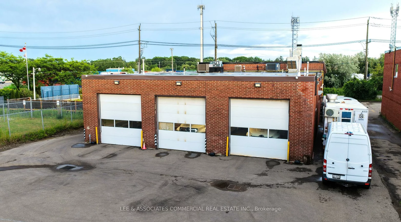1021, Industry, 1014 - QE Queen Elizabeth, Oakville