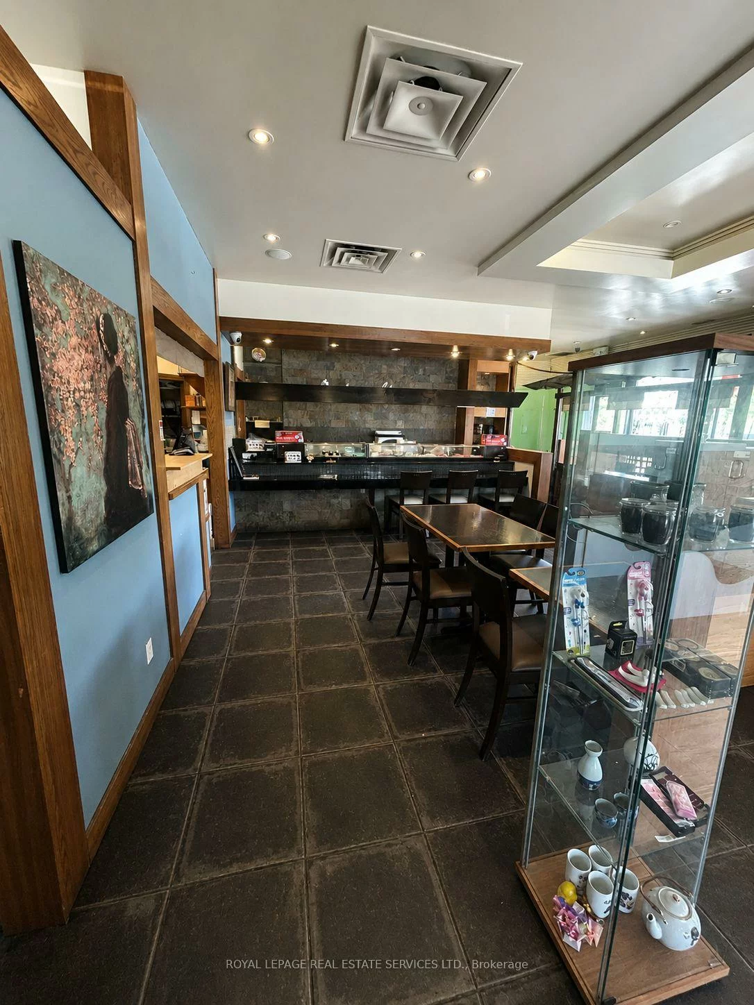 187, Cross, 1014 - QE Queen Elizabeth, Oakville